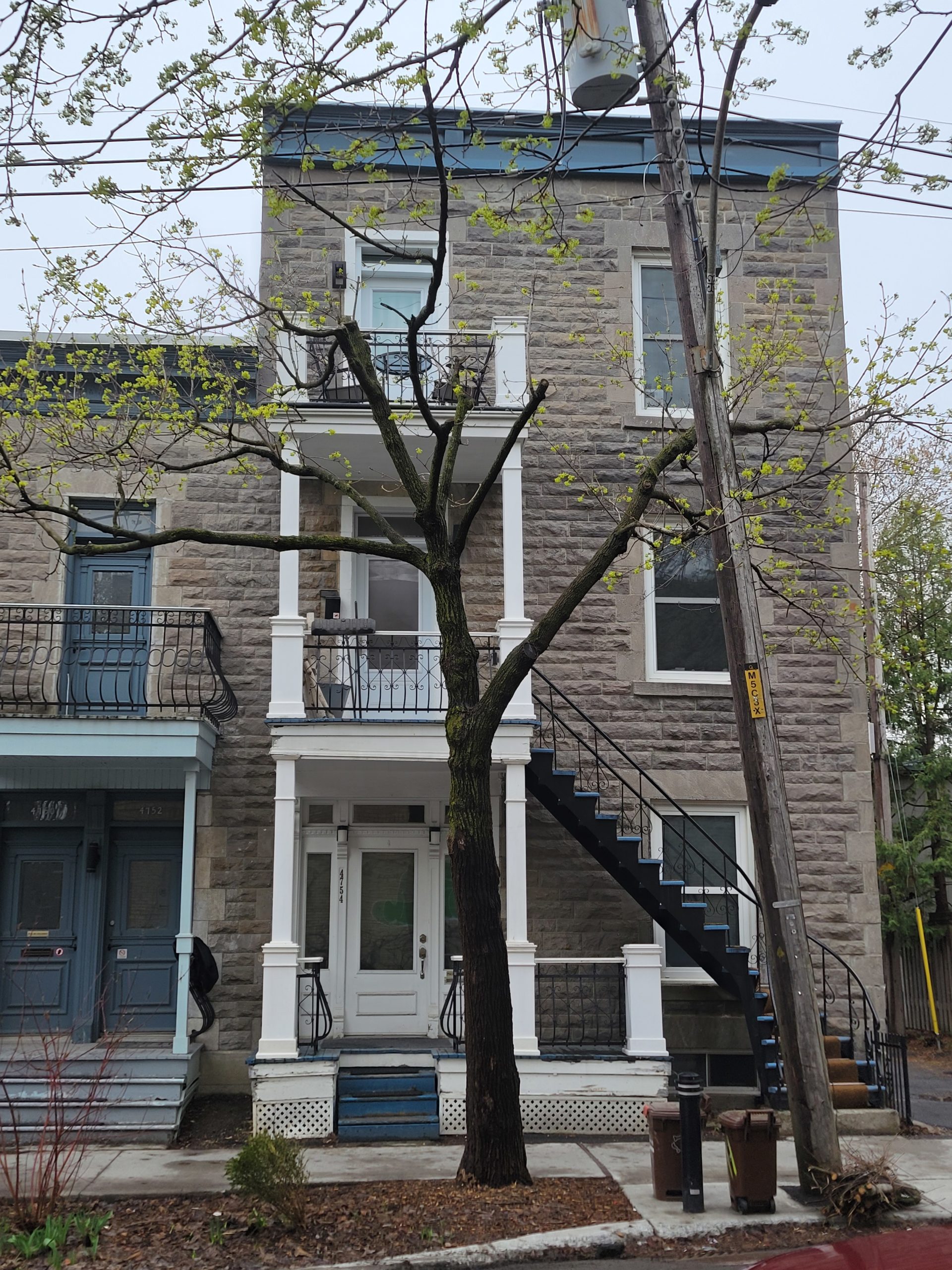 Home Equity Line of Credit in Quebec: HELOC vs Personal Loan banner